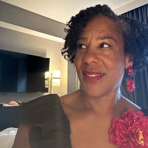 Meet your Posher, Monica